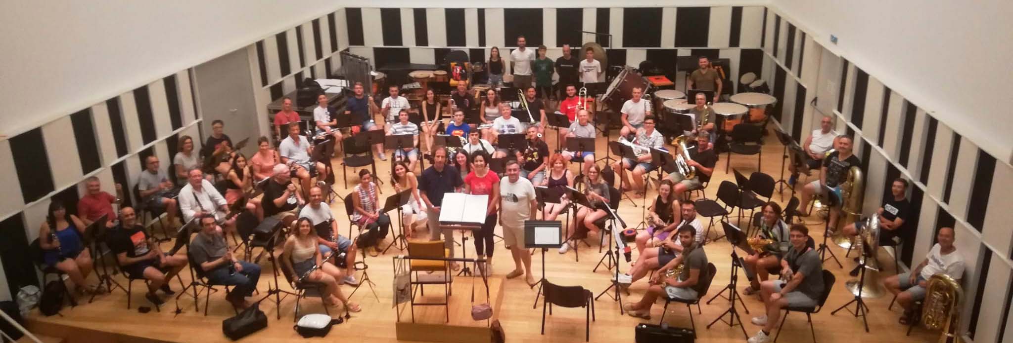El compositor Rafael Mullor visita la Banda Simfònica de la Societat Musical Lira Castellonera: moltes gràcies Mestre!!